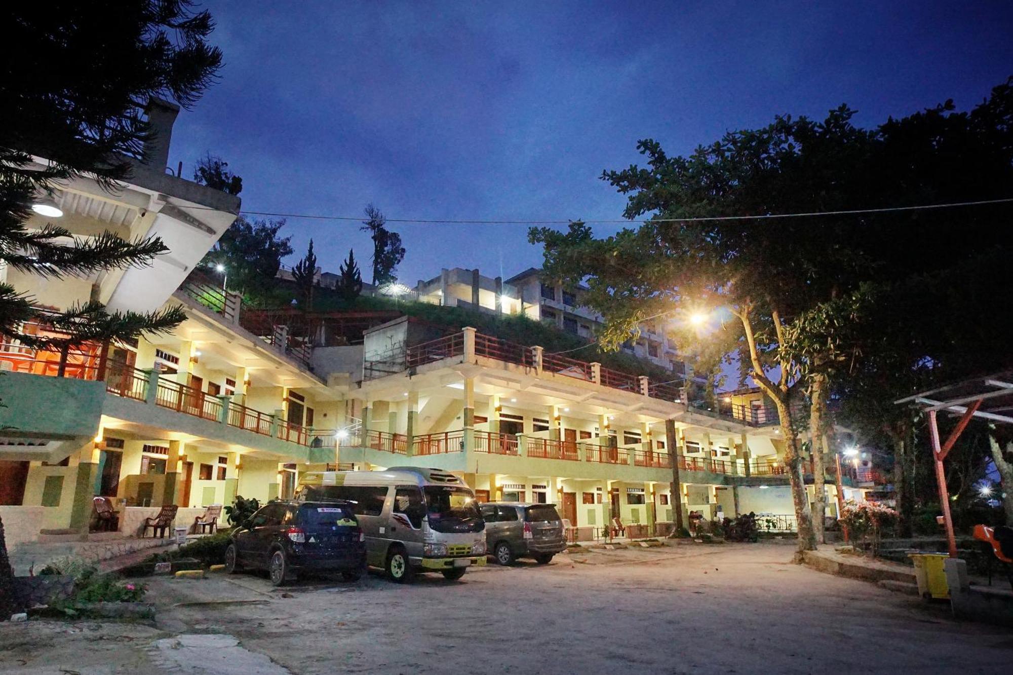 โรงแรมแพนดู เลคไซด์ พาราปัต ปาราปัต ภายนอก รูปภาพ