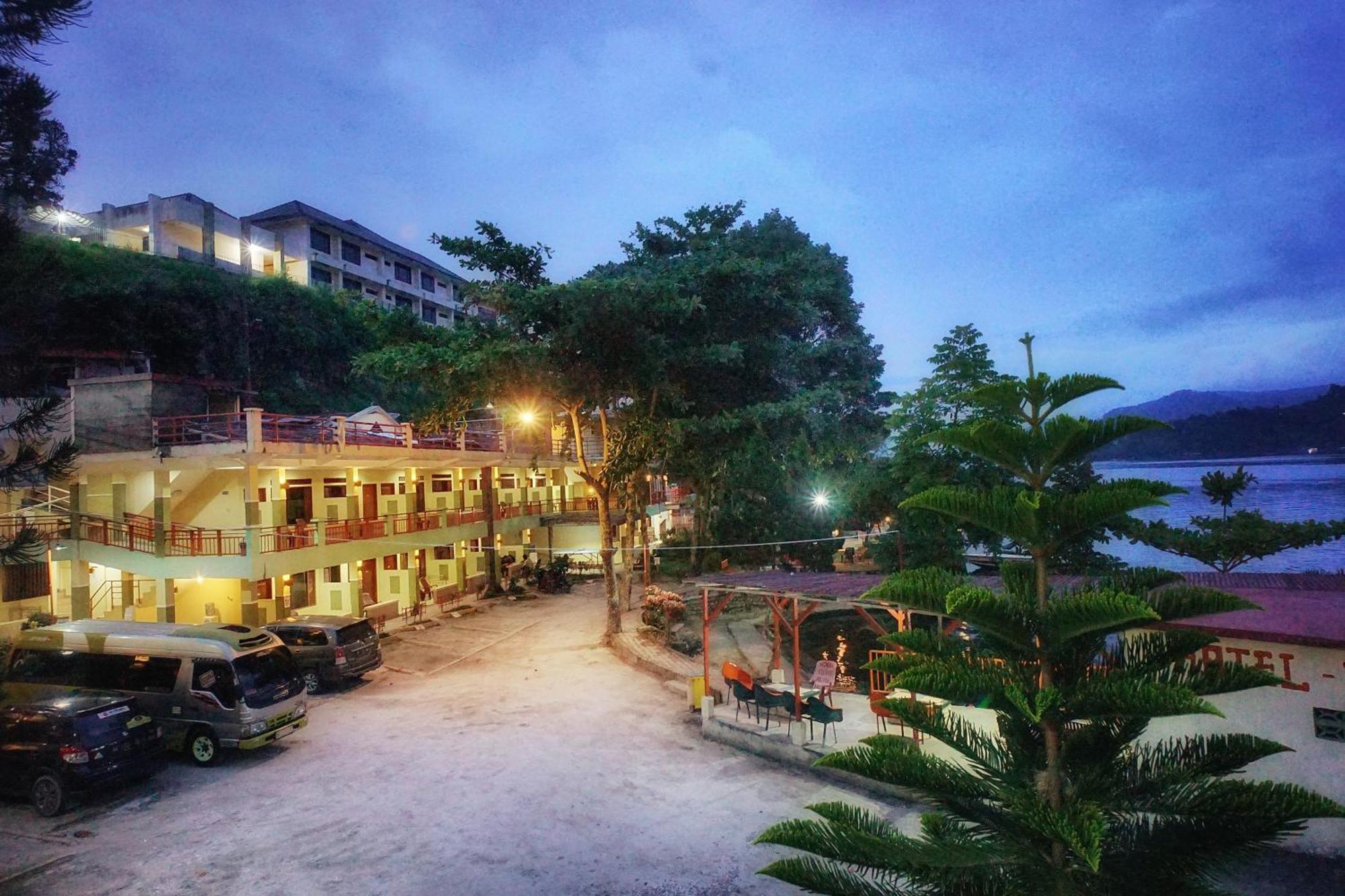 โรงแรมแพนดู เลคไซด์ พาราปัต ปาราปัต ภายนอก รูปภาพ