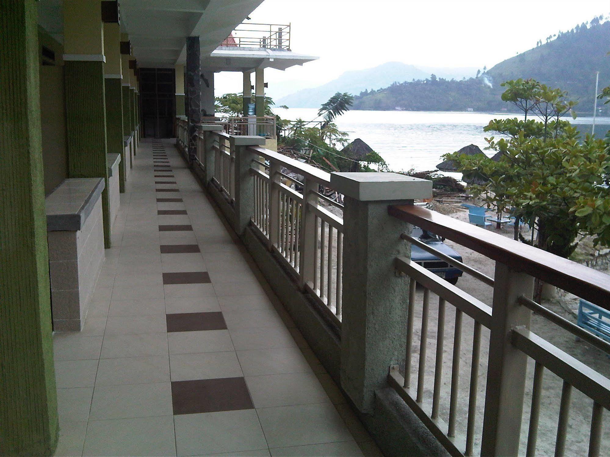 โรงแรมแพนดู เลคไซด์ พาราปัต ปาราปัต ภายนอก รูปภาพ